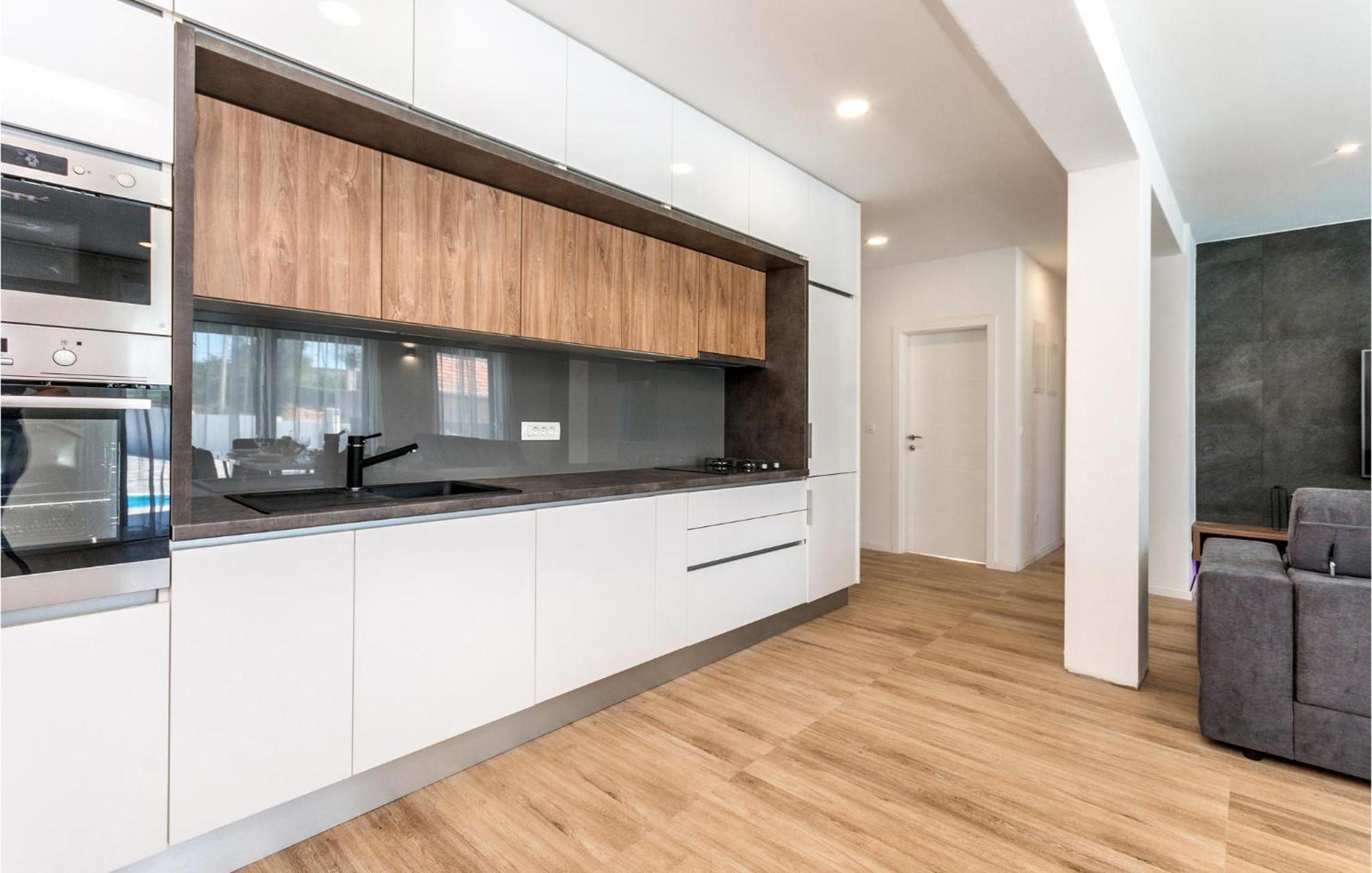 3 Bedroom Beautiful Home In Rastane Donje Donje Rastane Exterior foto